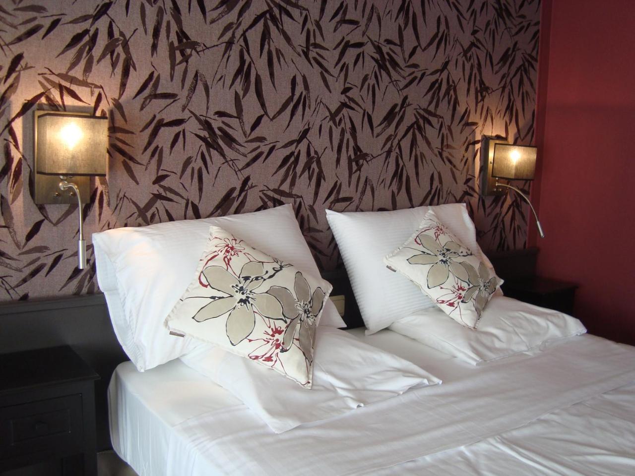La Clochette Hotel Celles  ภายนอก รูปภาพ